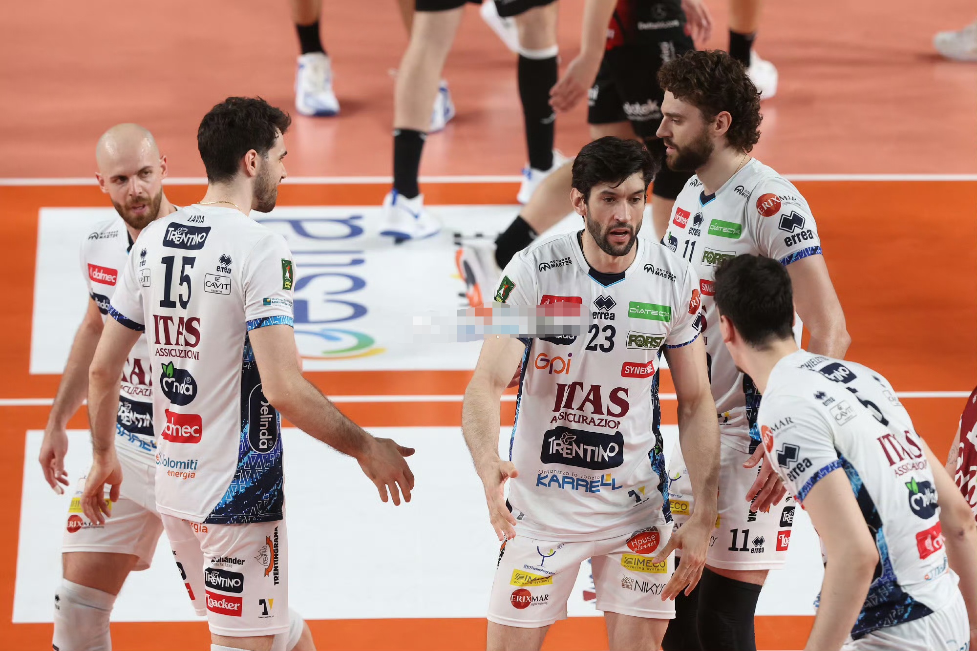 u8官网网页版包含多特蒙德迎意大利杯关键赛，清晨状态回暖，更衣室稳定，年轻球员得到机会的词条